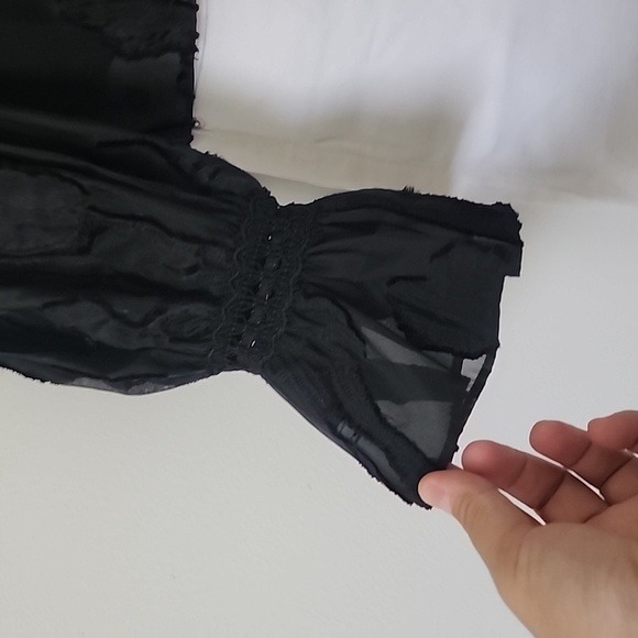 Alexis Raza Off Shoulder diaphanous organza Black top Size Small - Picture 13 of 16